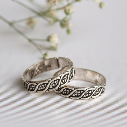 Yami Toe Ring