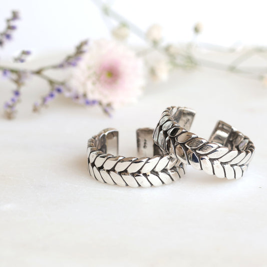 Kavi Toe Ring