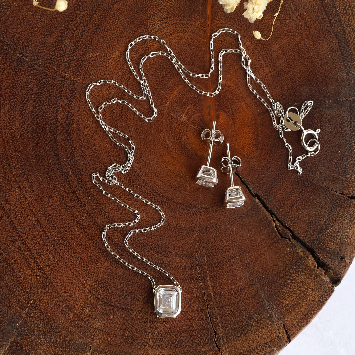 Ziya Chain with Studs