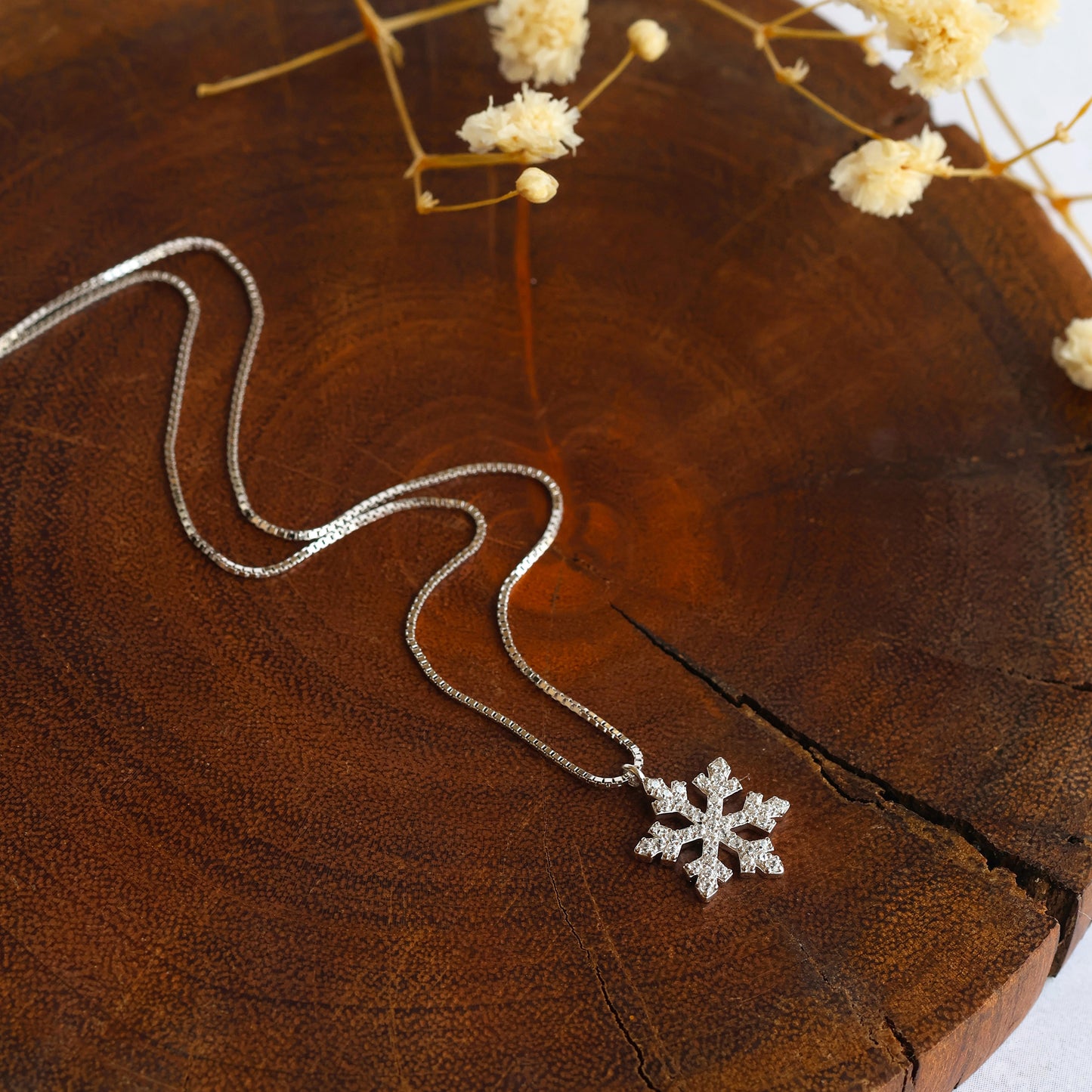 Snowflake Chain