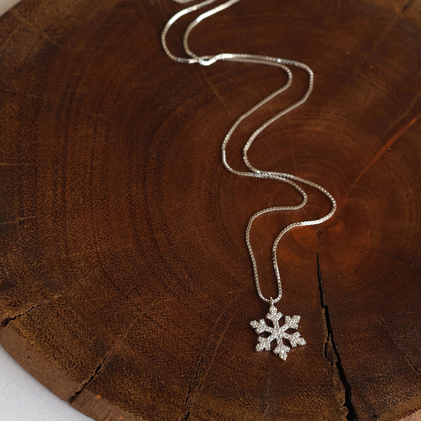 Snowflake Chain