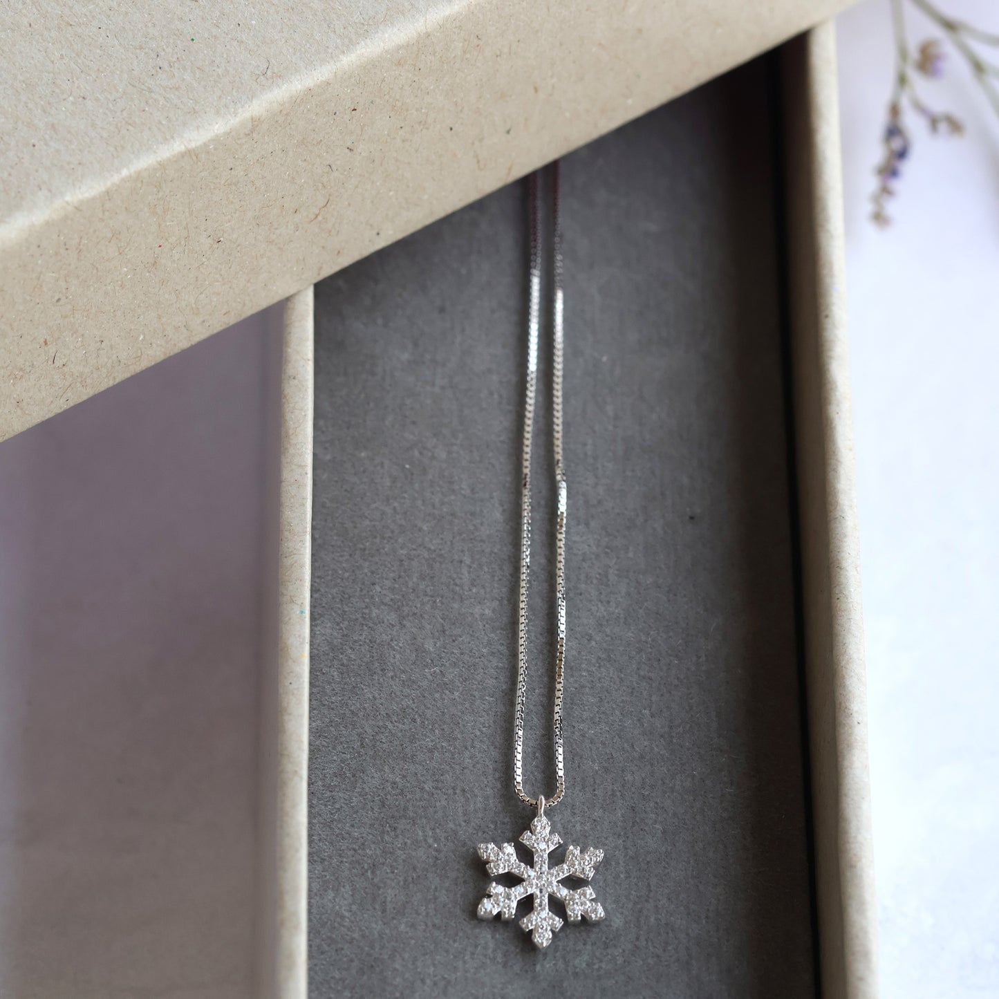 Snowflake Chain