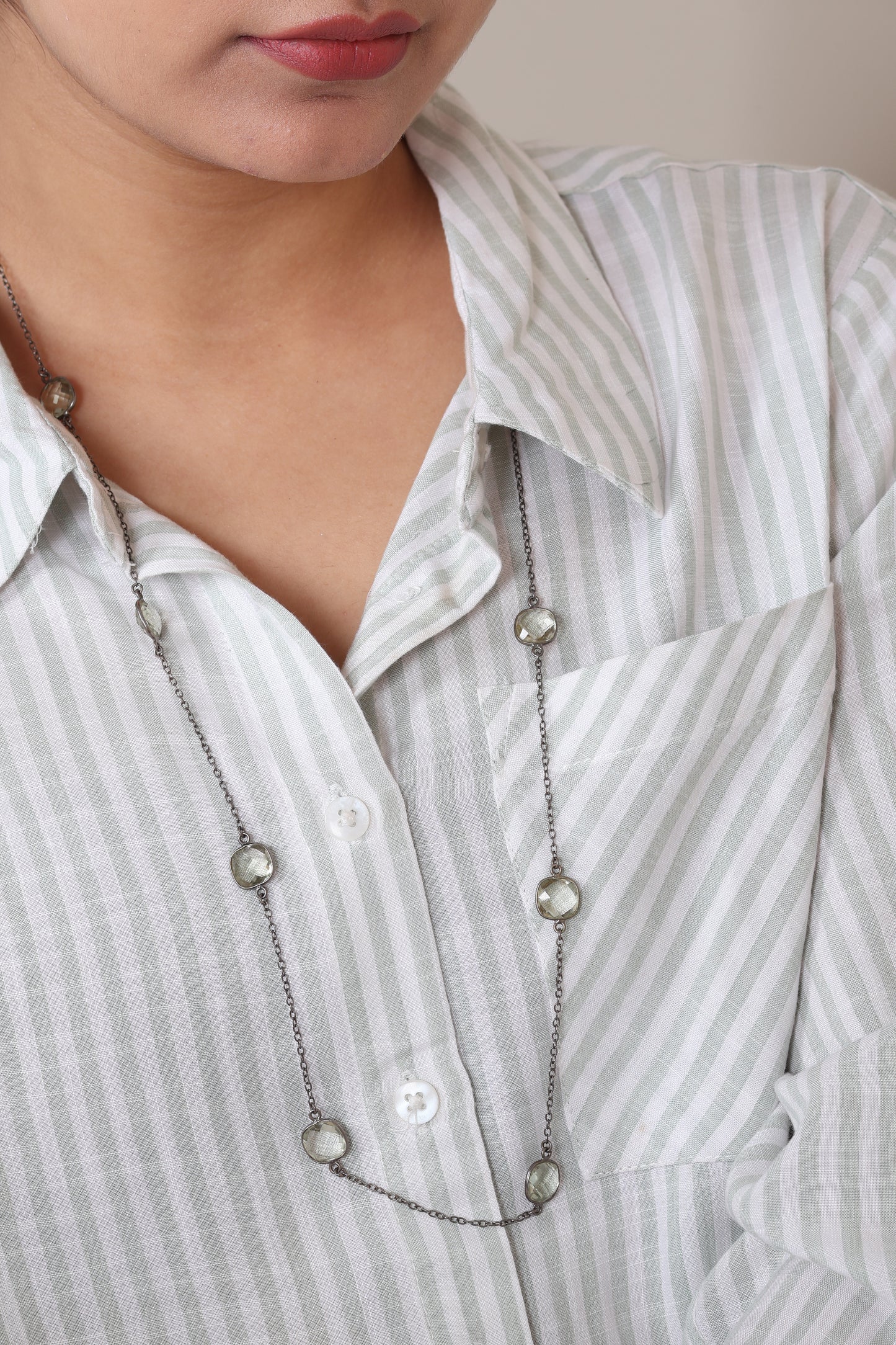 Jia Quartz Necklace