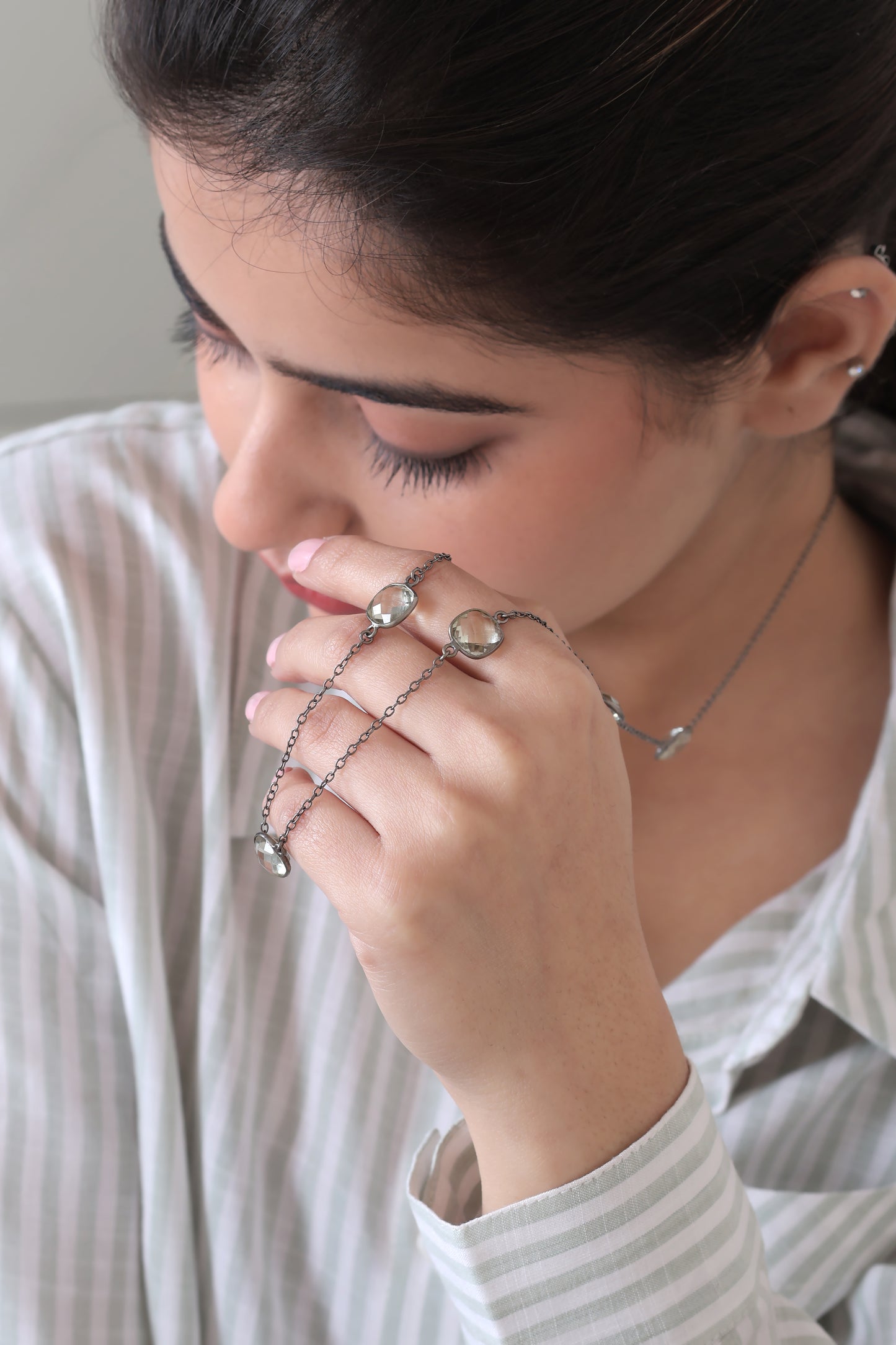 Jia Quartz Necklace