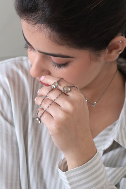 Jia Quartz Necklace