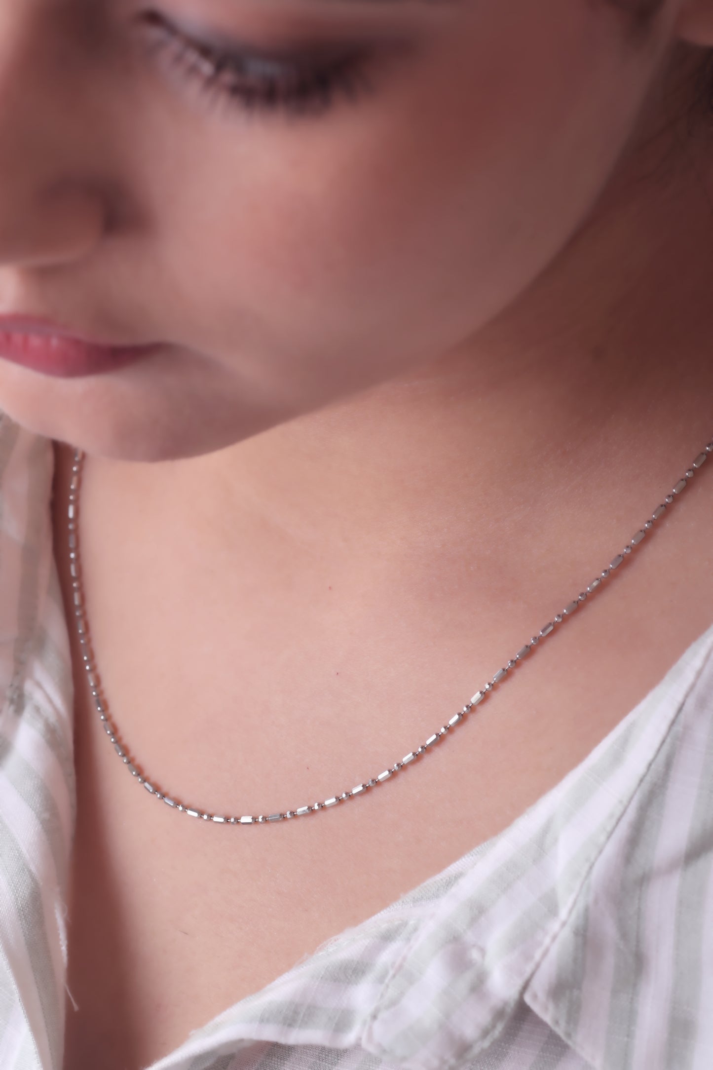 Demi Chain