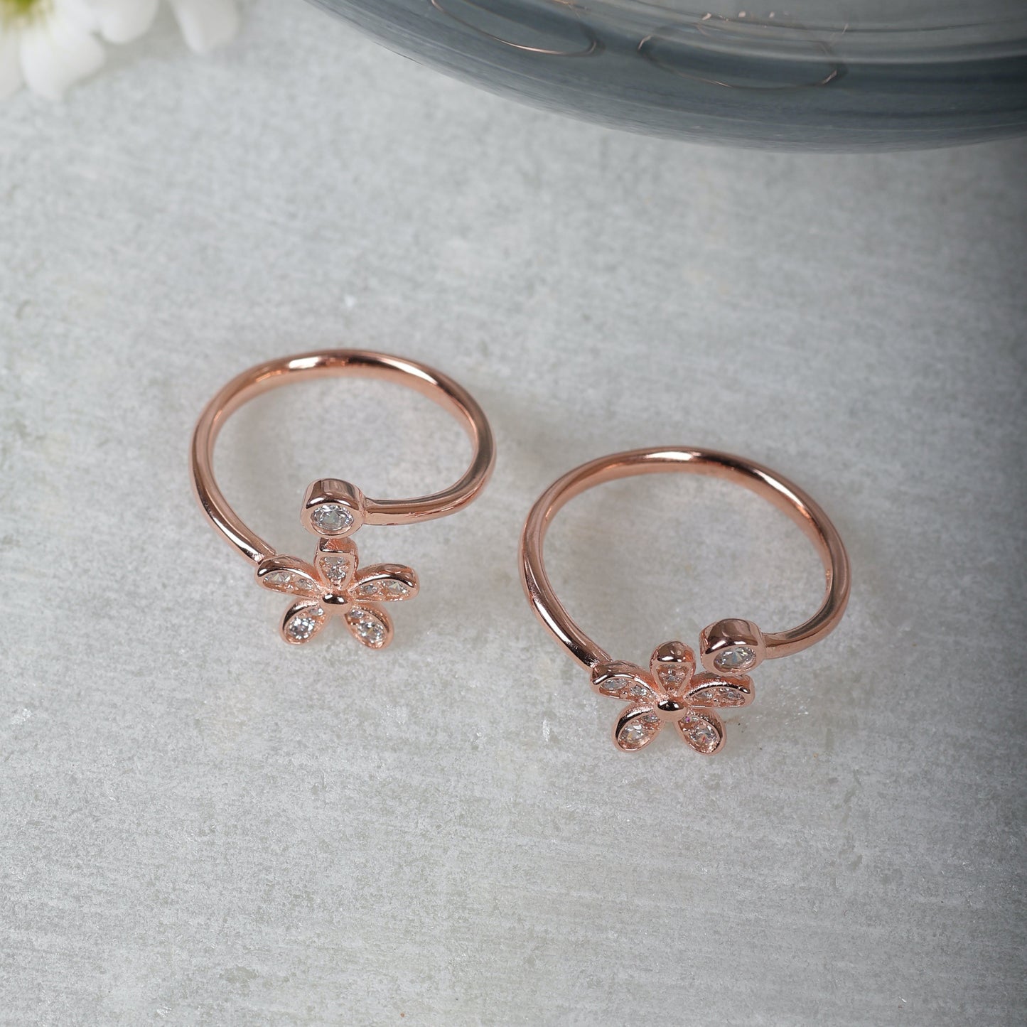 Noor Toe Ring