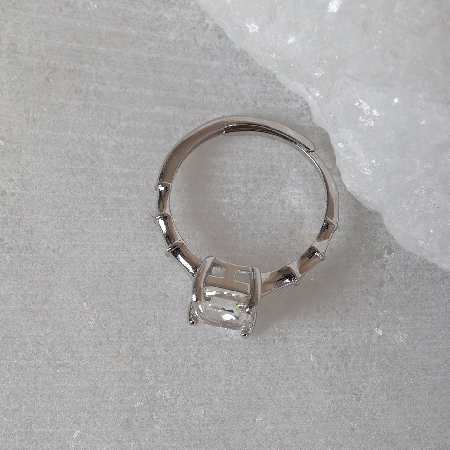 Ora Ring