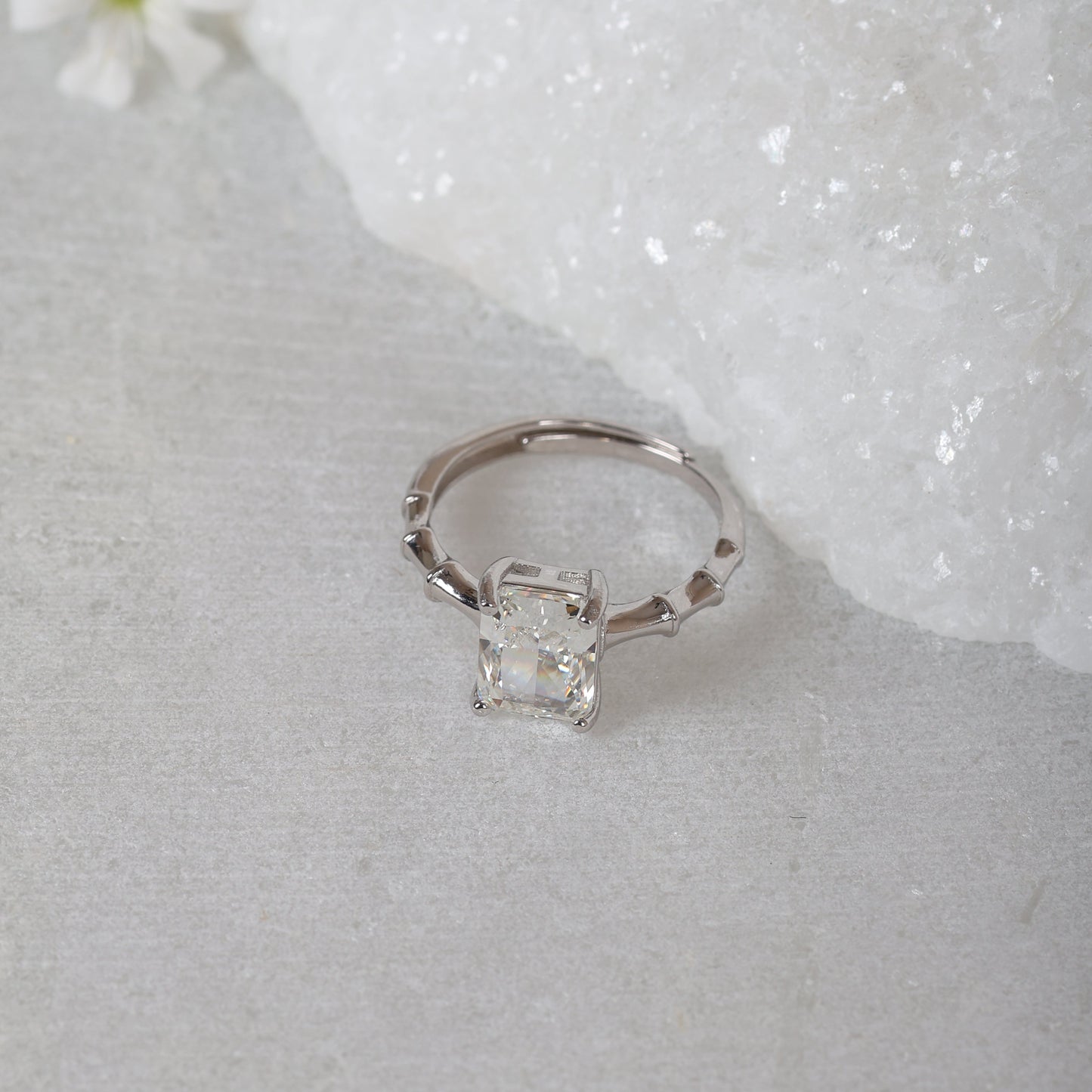 Ora Ring
