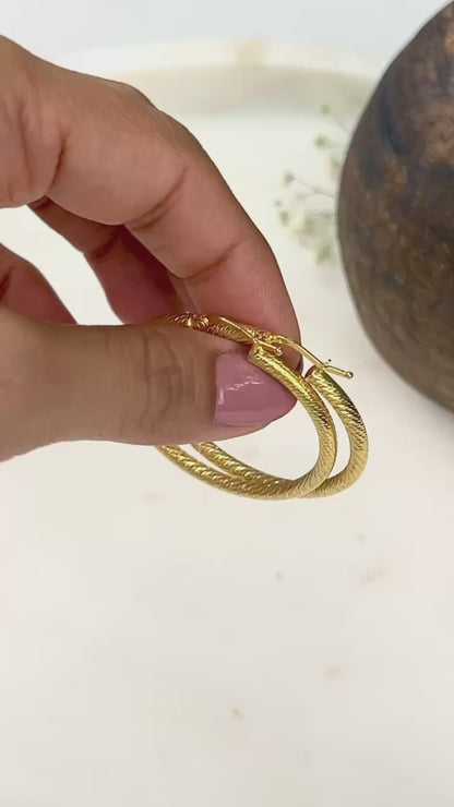 Tess Hoop Earrings