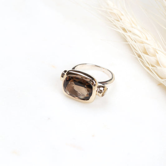 Rue garnet Ring